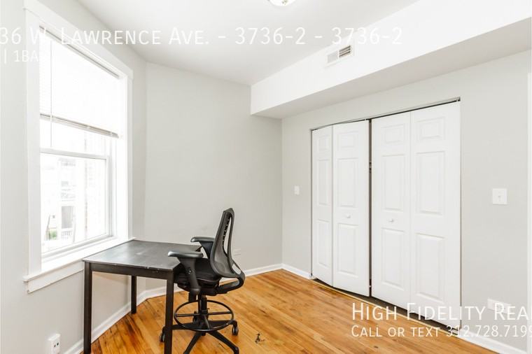 3736 W Lawrence Ave #3736-2 - Photo 7 of 11