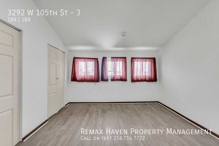 3292 W 105th St #3 - Photo 3 of 14