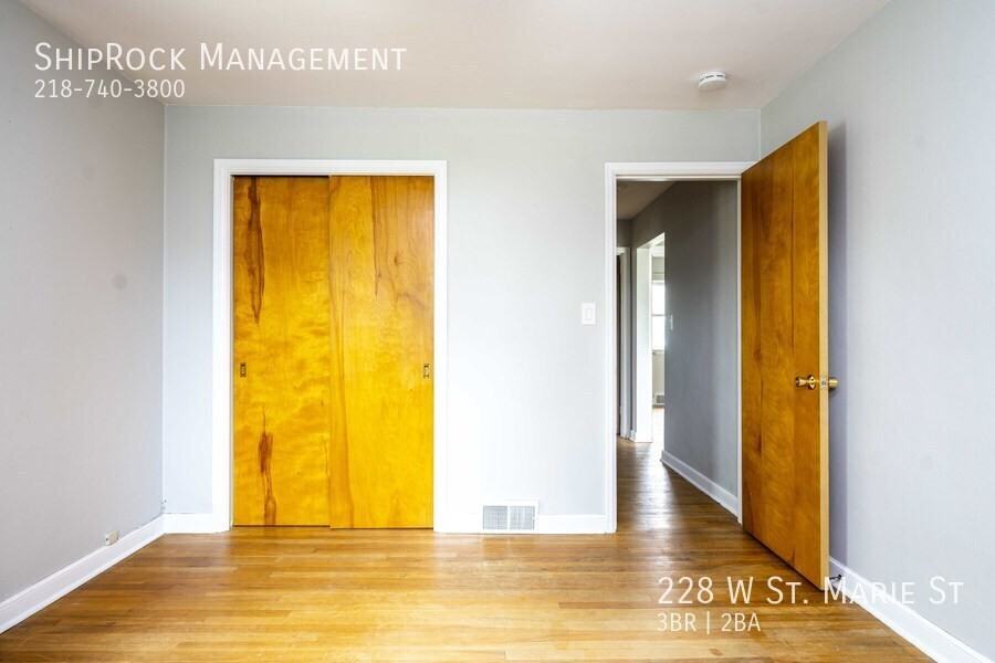 228 W Saint Marie St - Photo 6 of 14