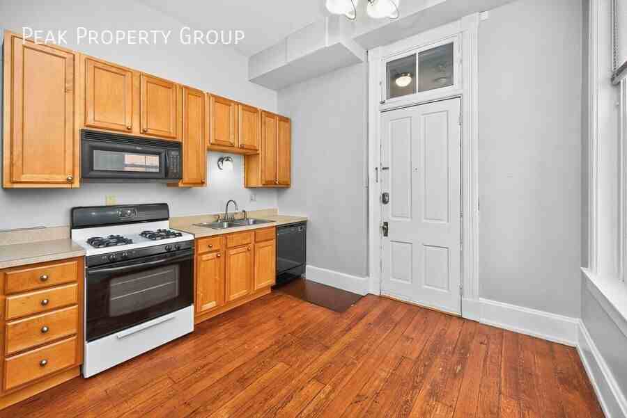 213 E University Ave Apt 5b - Photo 3 of 9