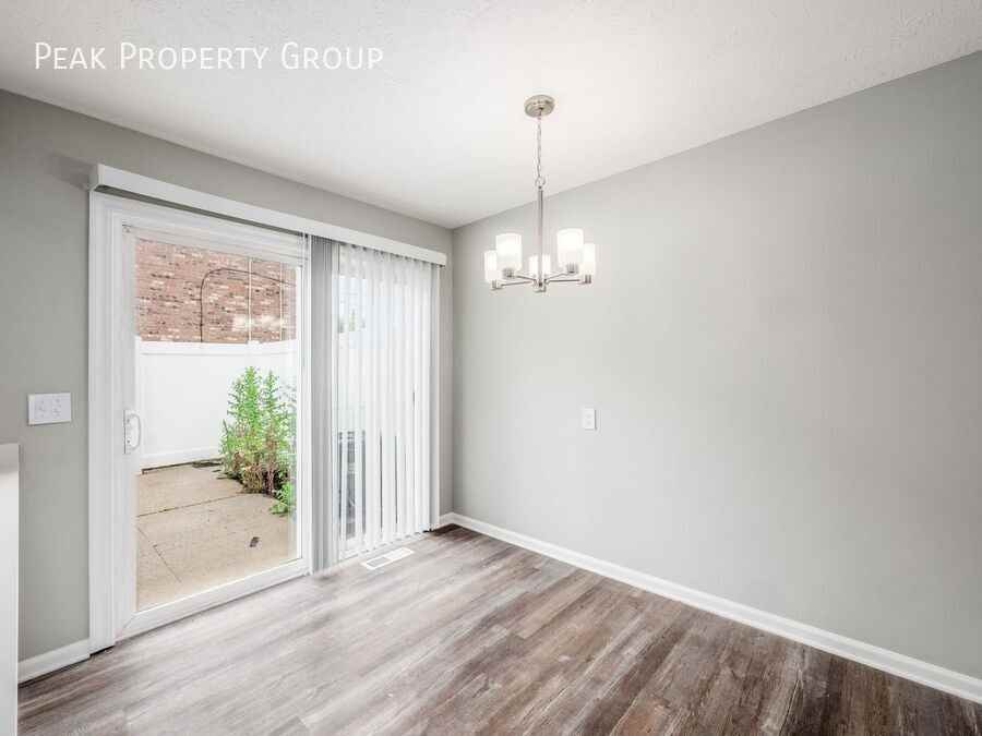 4473 Mobile Dr #4473M - Photo 7 of 33