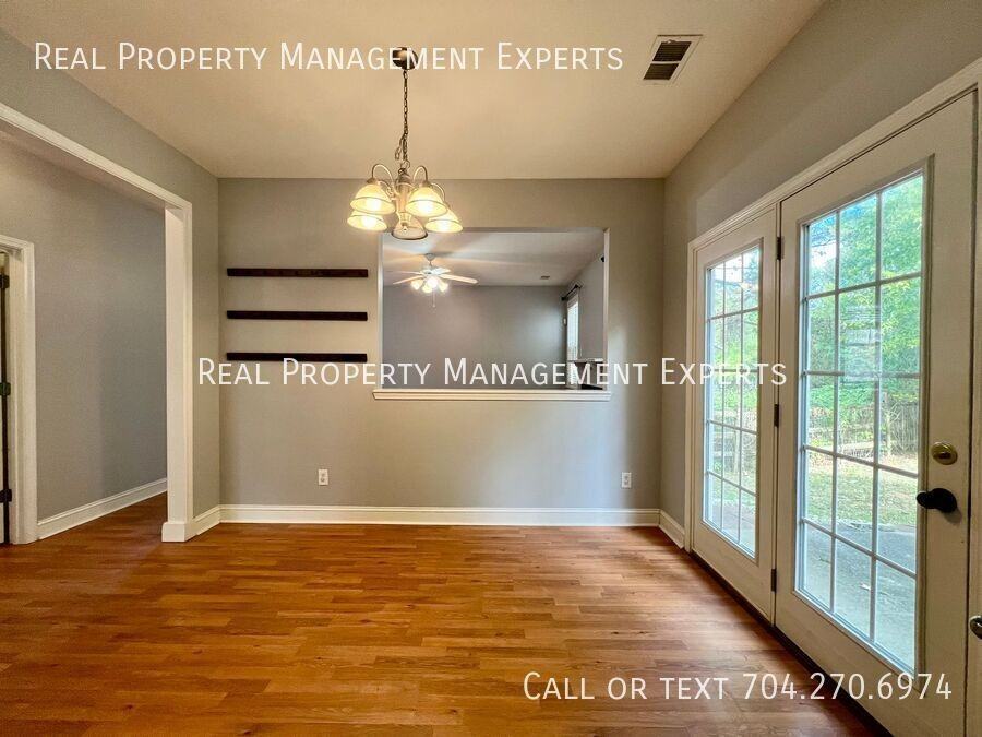 10102 Old Carolina Dr - Photo 4 of 20