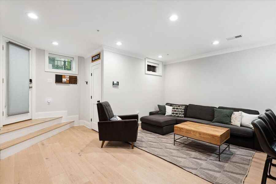 2150 Florida Ave Nw #1 - Photo 4 of 17