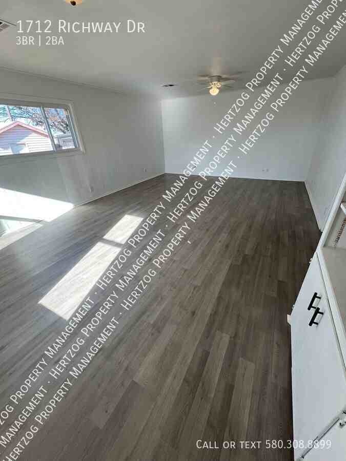 1712 Richway Dr - Photo 6 of 18