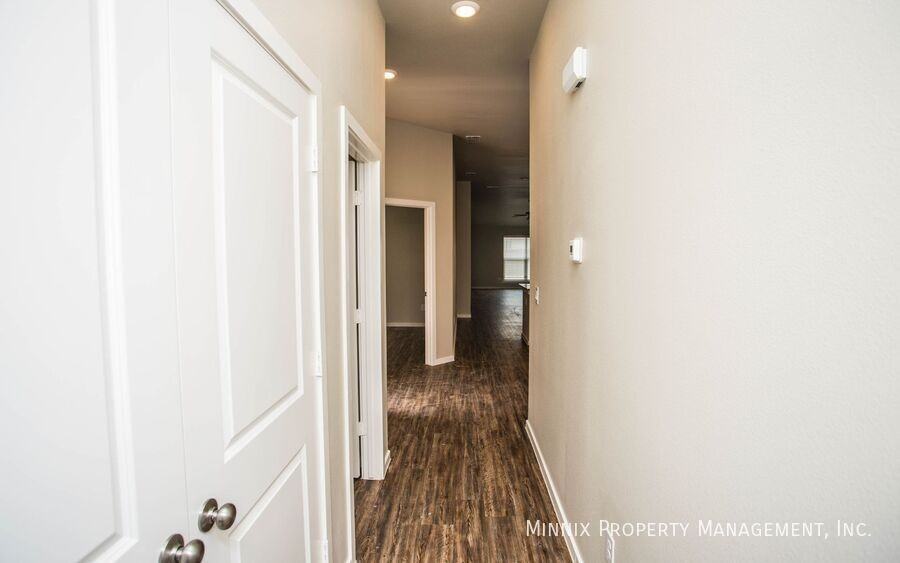 2111 N. Jayton Ave. - 2111 N. Jayton Ave. #B - Photo 5 of 25