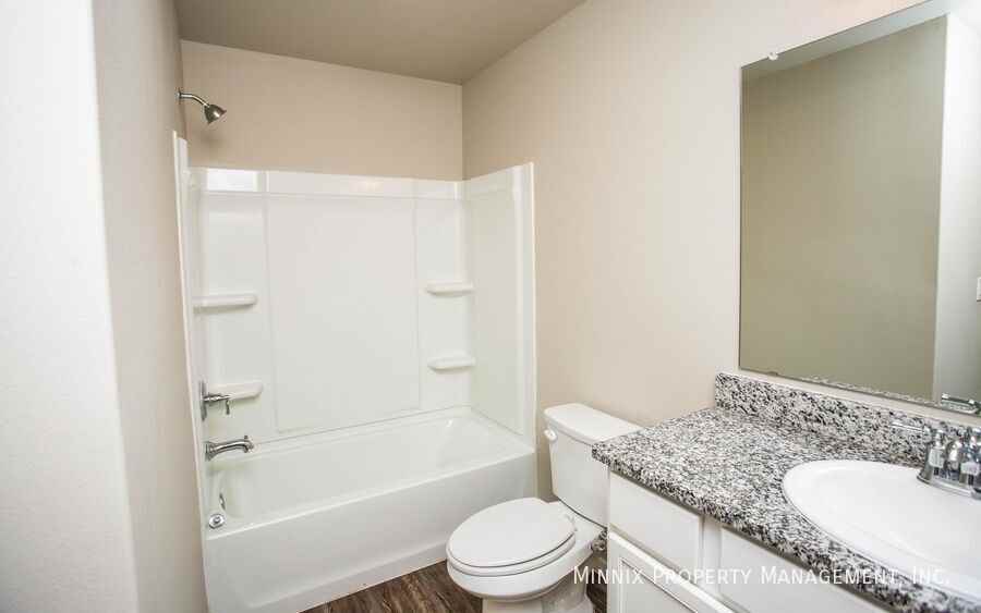 2111 N. Jayton Ave. - 2111 N. Jayton Ave. #B - Photo 6 of 25