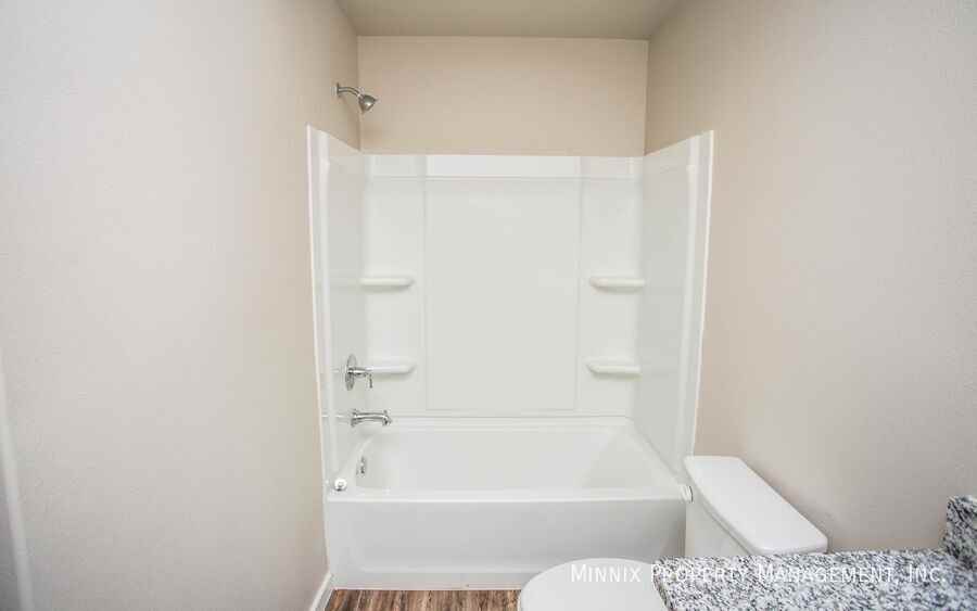 2111 N. Jayton Ave. - 2111 N. Jayton Ave. #B - Photo 7 of 25