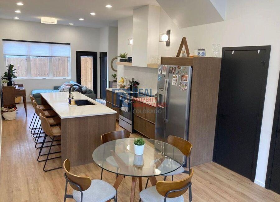 1266 Newton St - Photo 2 of 16