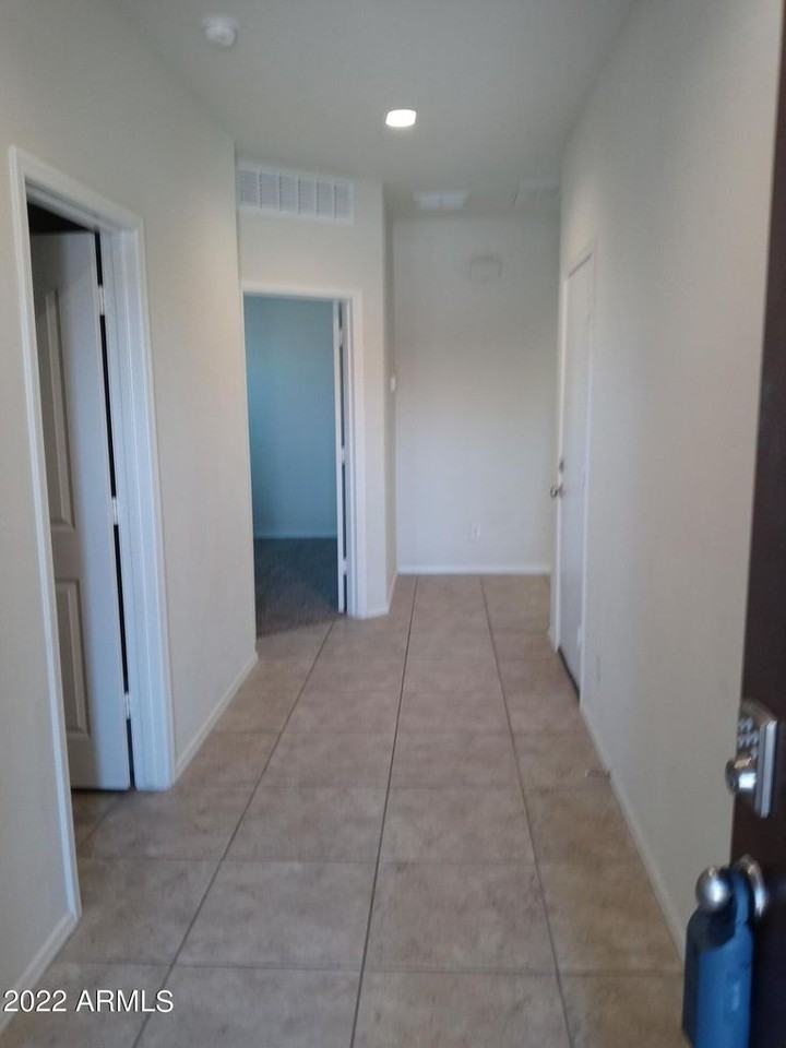 31009 W Columbus Ave #1 - Photo 2 of 47