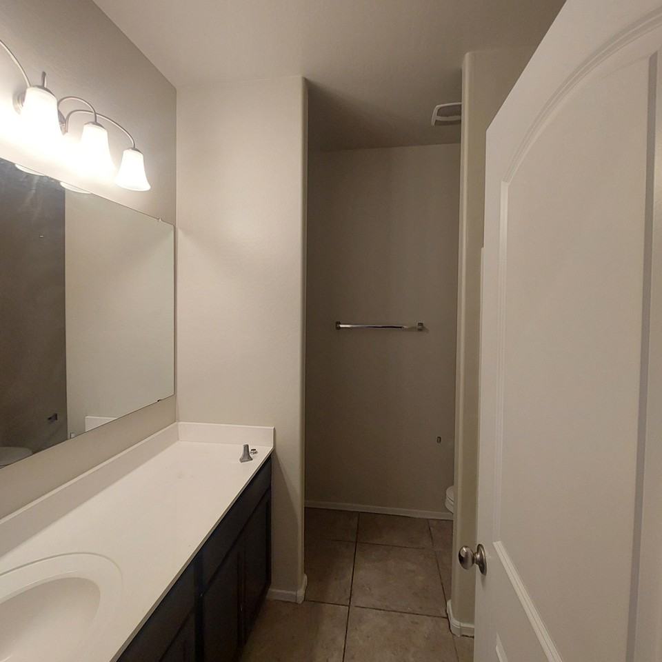 31009 W Columbus Ave #1 - Photo 3 of 47