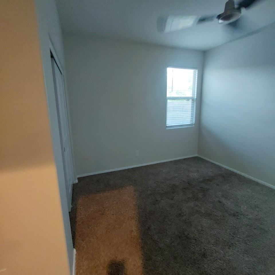 31009 W Columbus Ave #1 - Photo 4 of 47