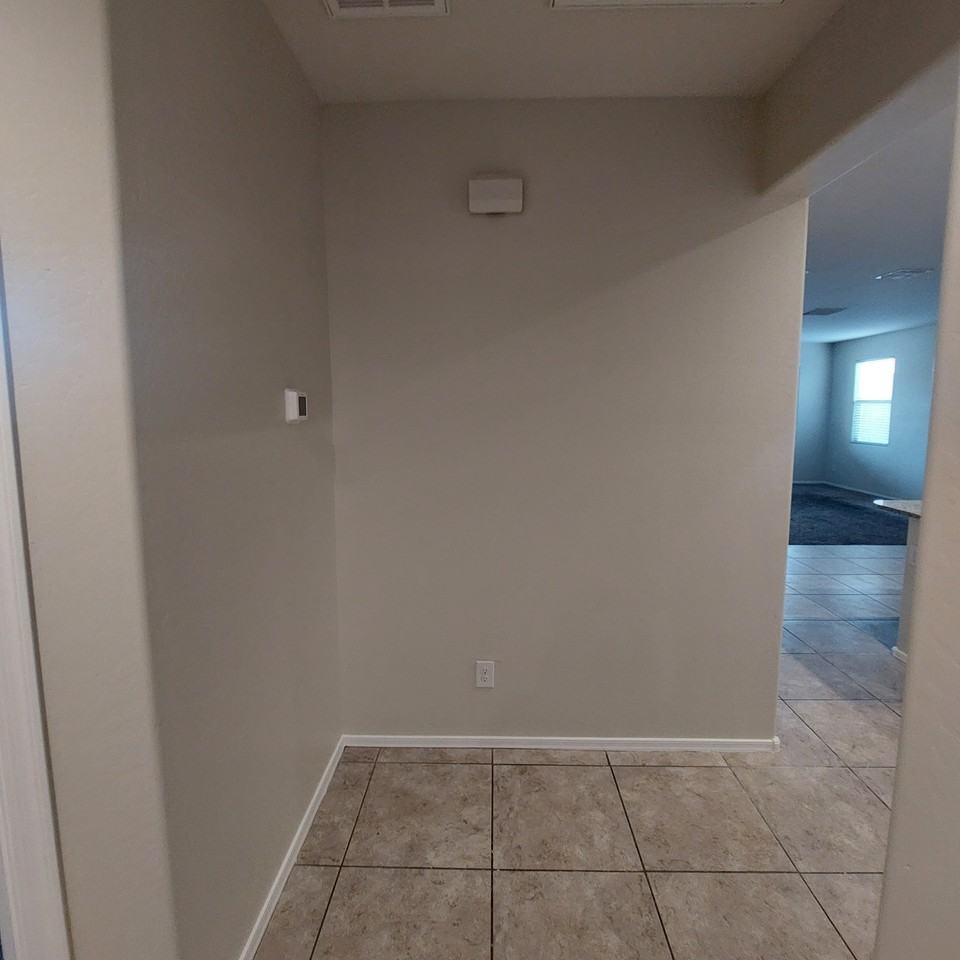 31009 W Columbus Ave #1 - Photo 6 of 47