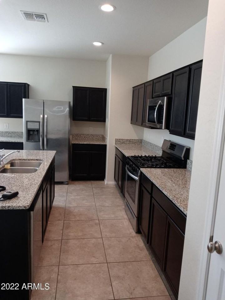 31009 W Columbus Ave #1 - Photo 7 of 47