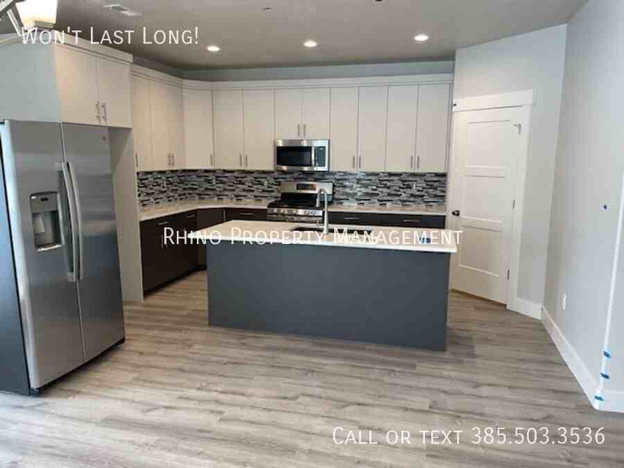 1119 S 4350 W - Photo 3 of 18