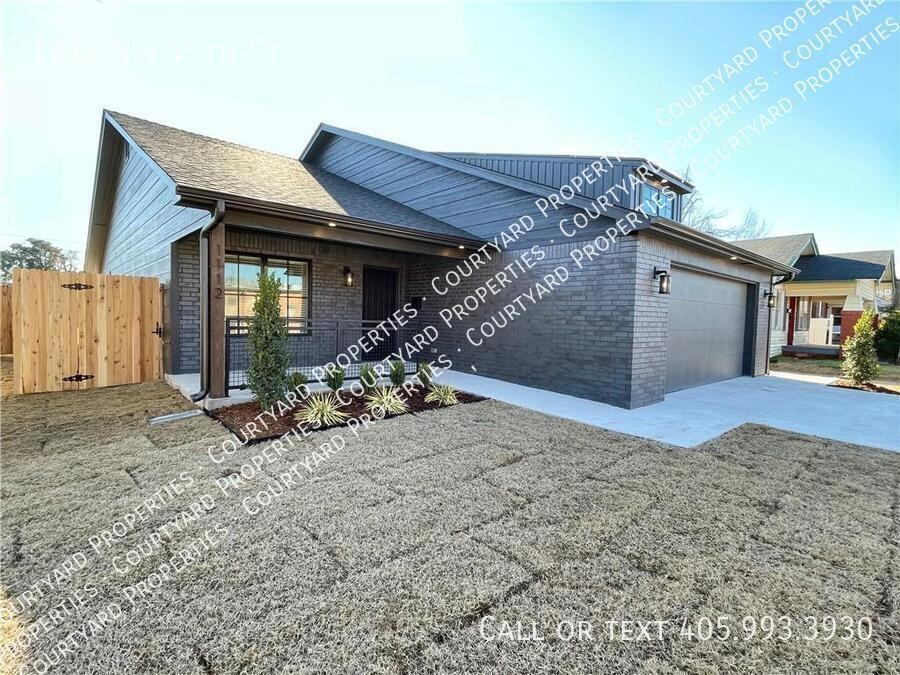 1112 Nw 45th St - Photo 3 of 23