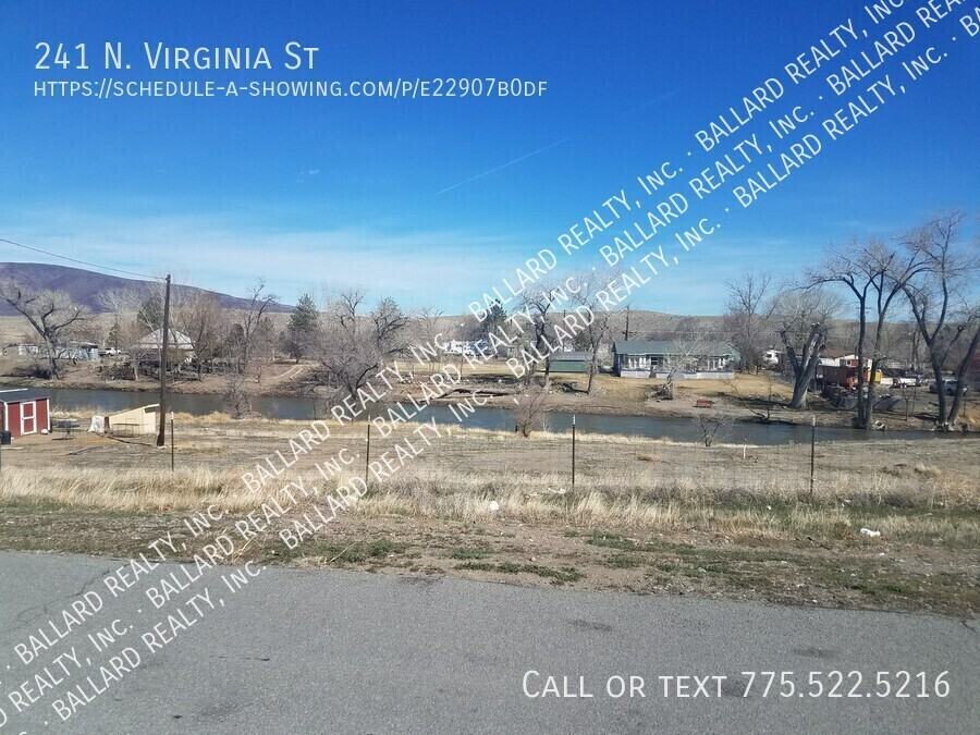 241 Virginia St - Photo 2 of 17