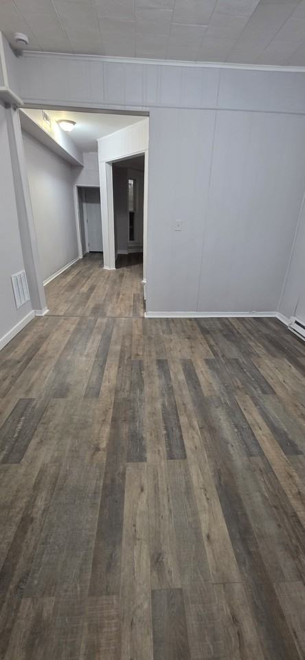 1135 Poplar Grove St - Photo 7 of 9