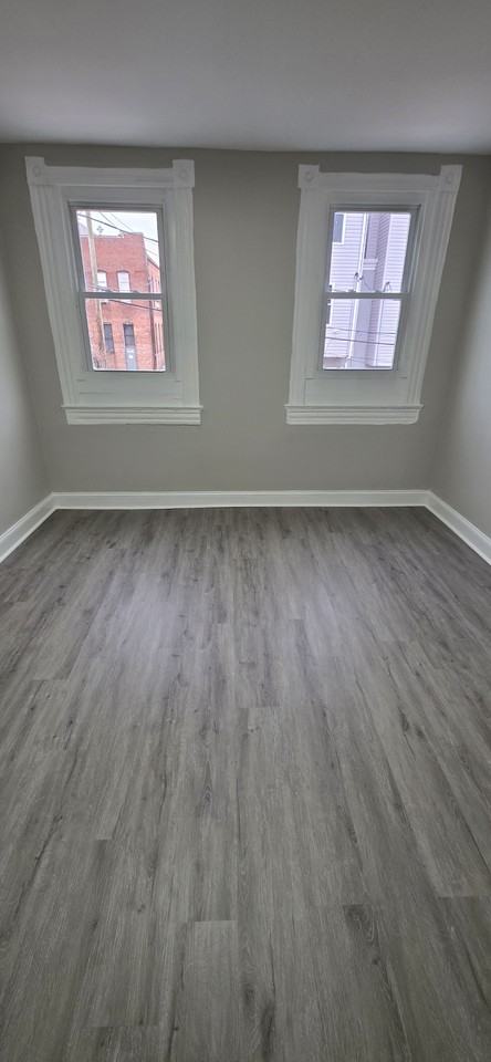 2125 E Oliver St - Photo 5 of 9