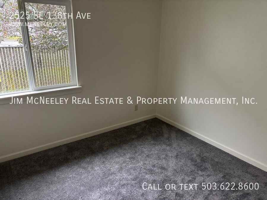 2525 Se 138th Ave - Photo 4 of 14