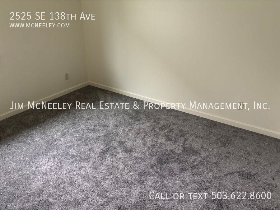 2525 Se 138th Ave - Photo 5 of 14