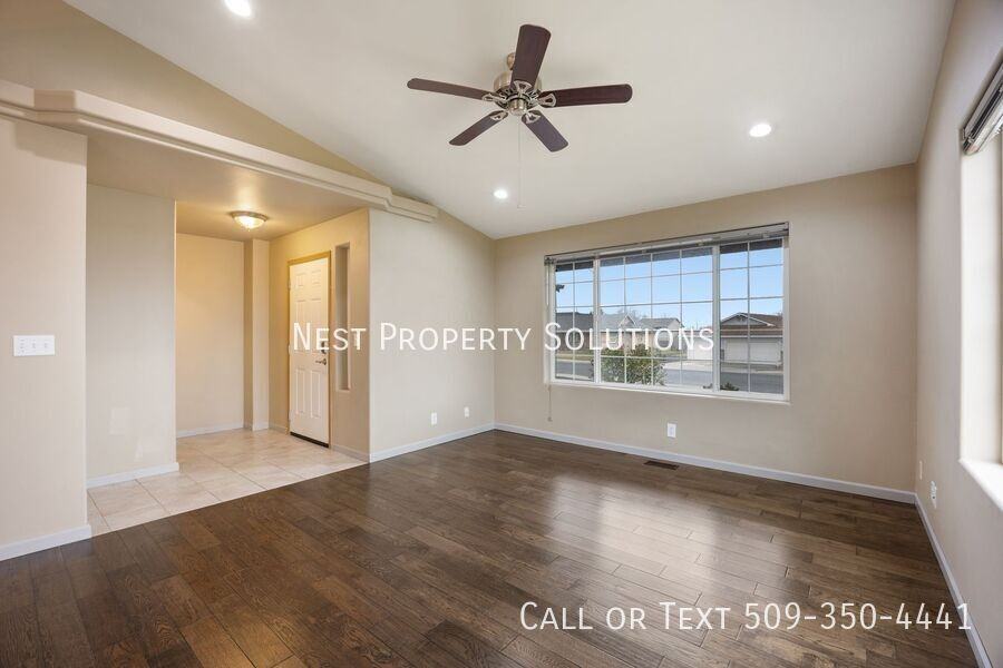 1525 S Bailey Ave - Photo 7 of 29