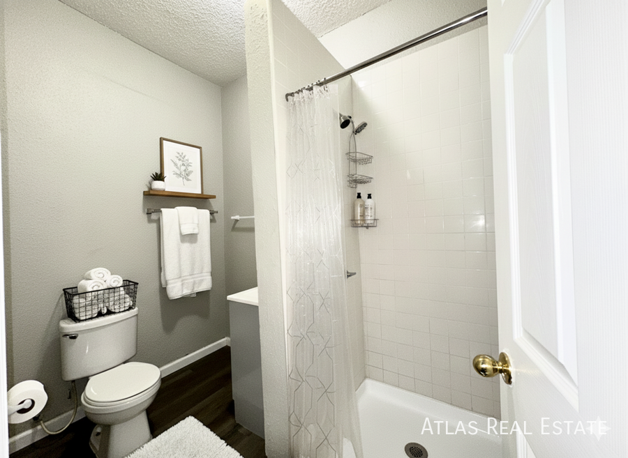 616 N Weber St #102 - Photo 3 of 18