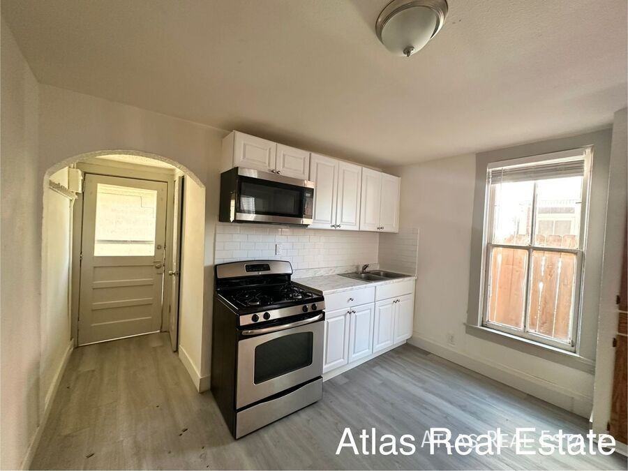 2201 W Pikes Peak Ave - Photo 4 of 22