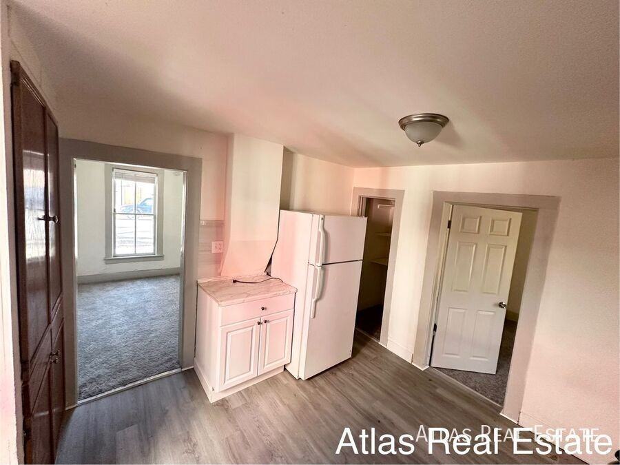 2201 W Pikes Peak Ave - Photo 6 of 22