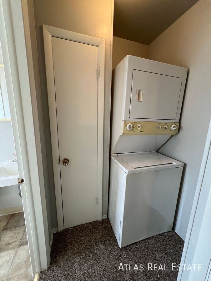 960 W Moreno Ave - Photo 4 of 17