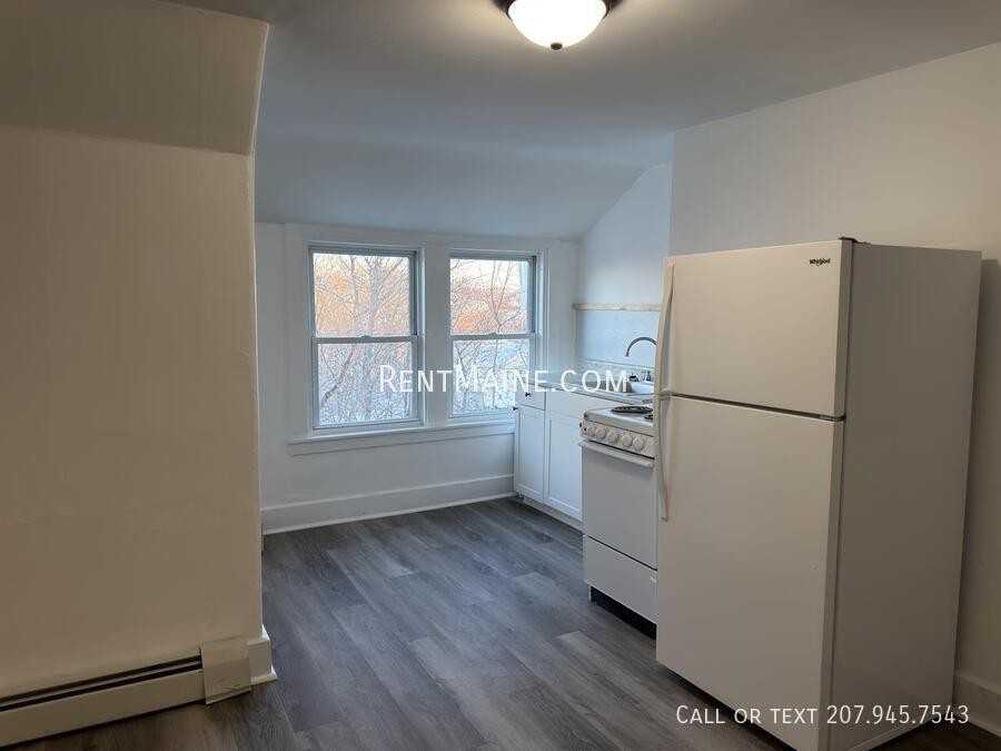 36 3rd St #6 - Photo 2 of 12