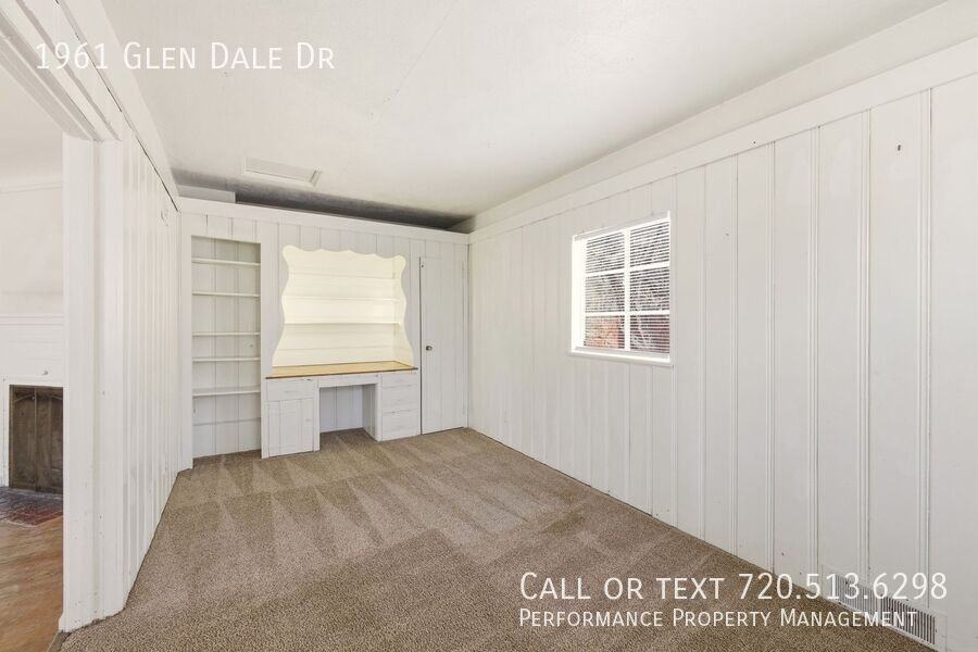 1961 Glen Dale Dr - Photo 7 of 21