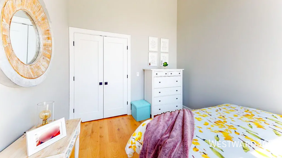 1470 W Webster Ave #204 - Photo 4 of 7