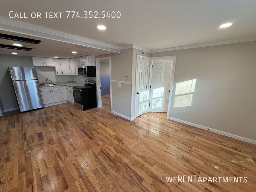 9 Elm St #B - Photo 4 of 10