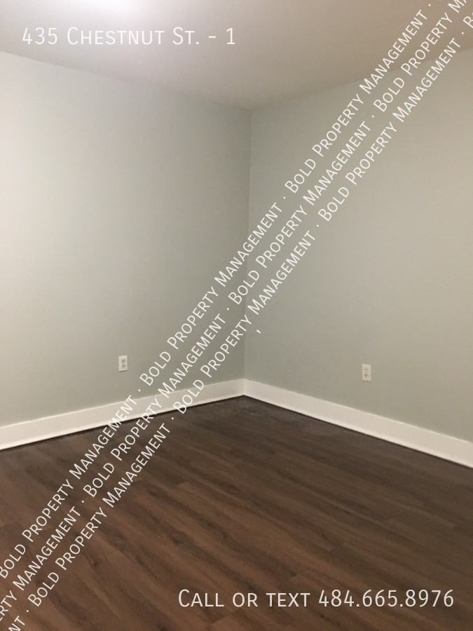 435 Chestnut St #1 - Photo 6 of 10