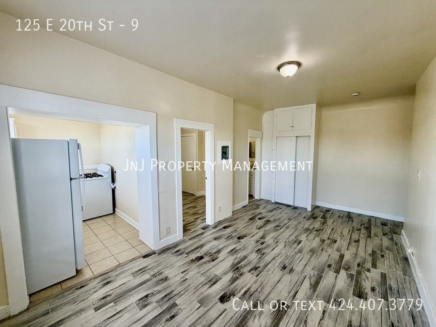 125 E 20th St #9 - Photo 3 of 10