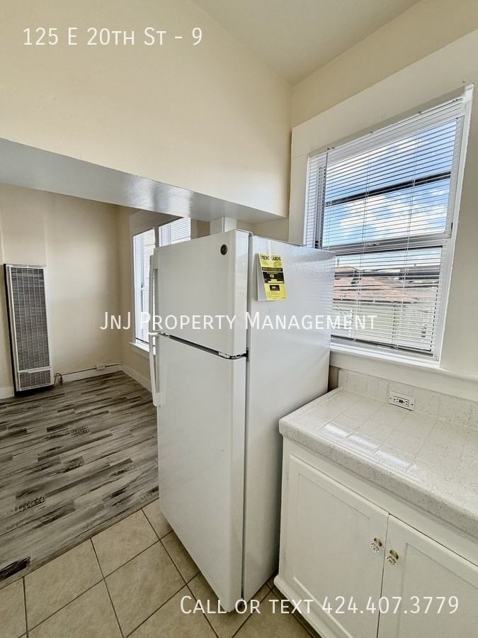 125 E 20th St #9 - Photo 7 of 10