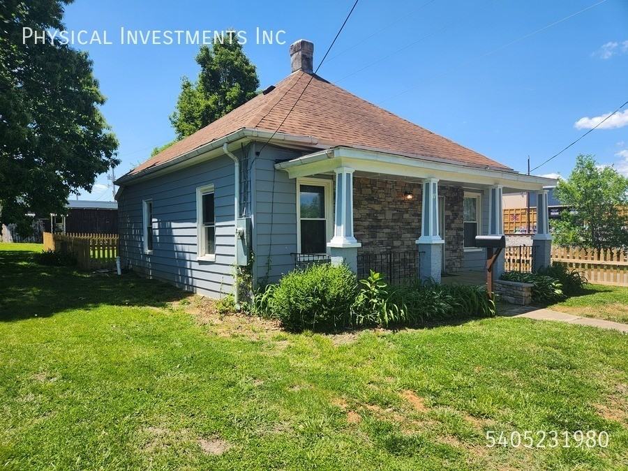 17th St Se - Photo 2 of 20