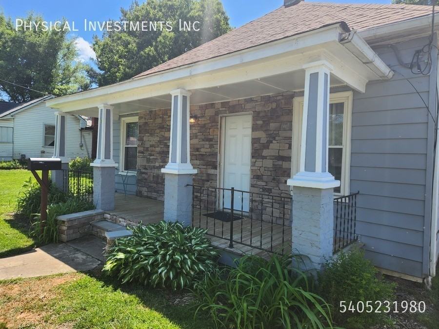 17th St Se - Photo 3 of 20