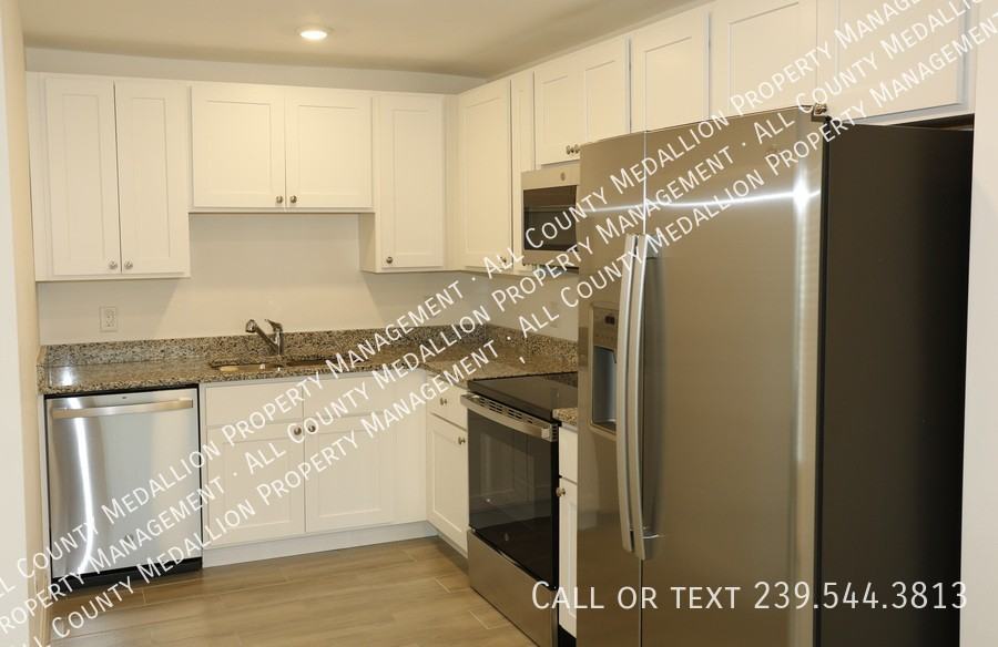 915 Graystone Ave - Photo 6 of 17