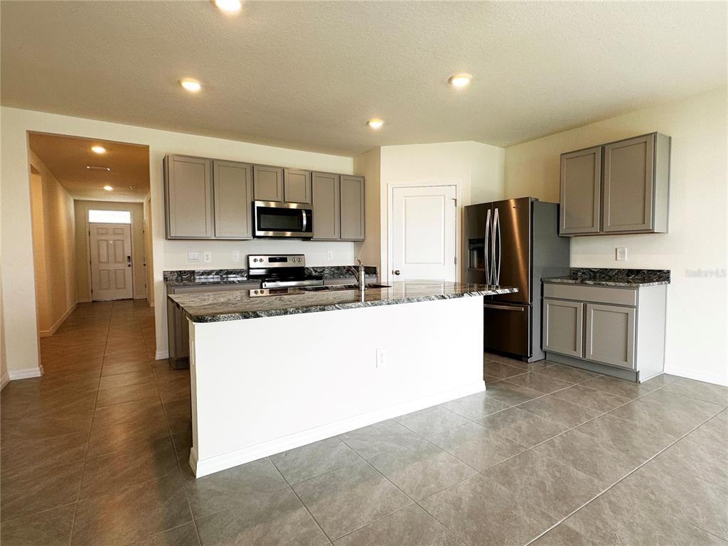 5117 Vecchio Ct #5117 - Photo 4 of 38