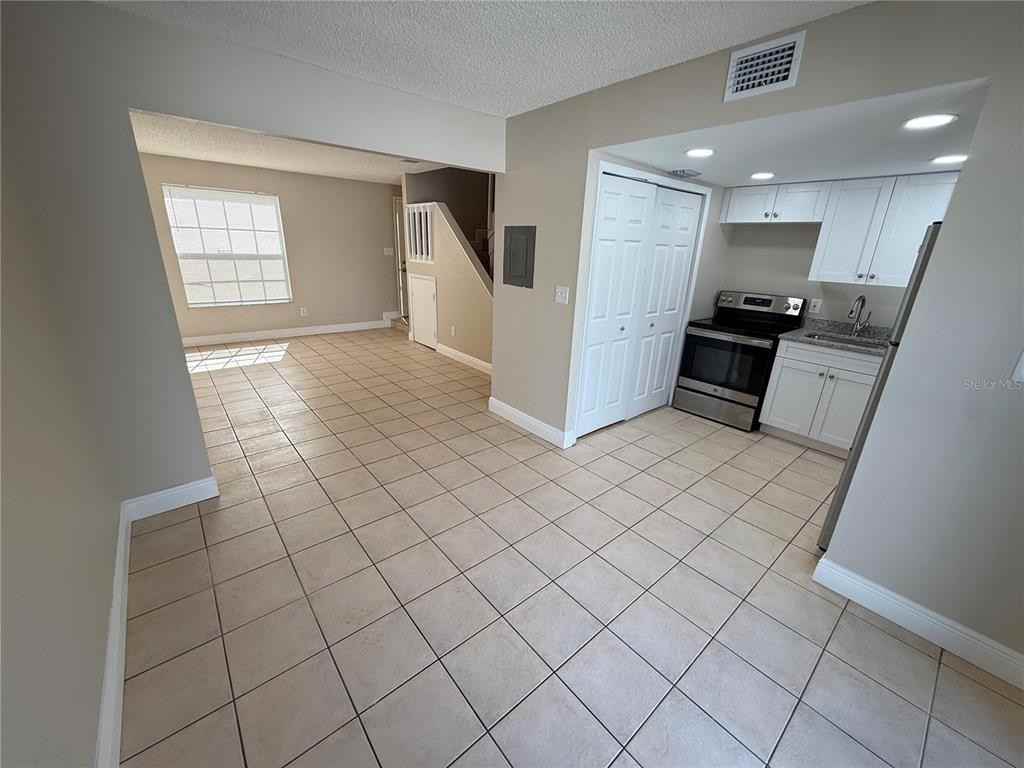 3007 S Manhattan Ave #3007A - Photo 3 of 13