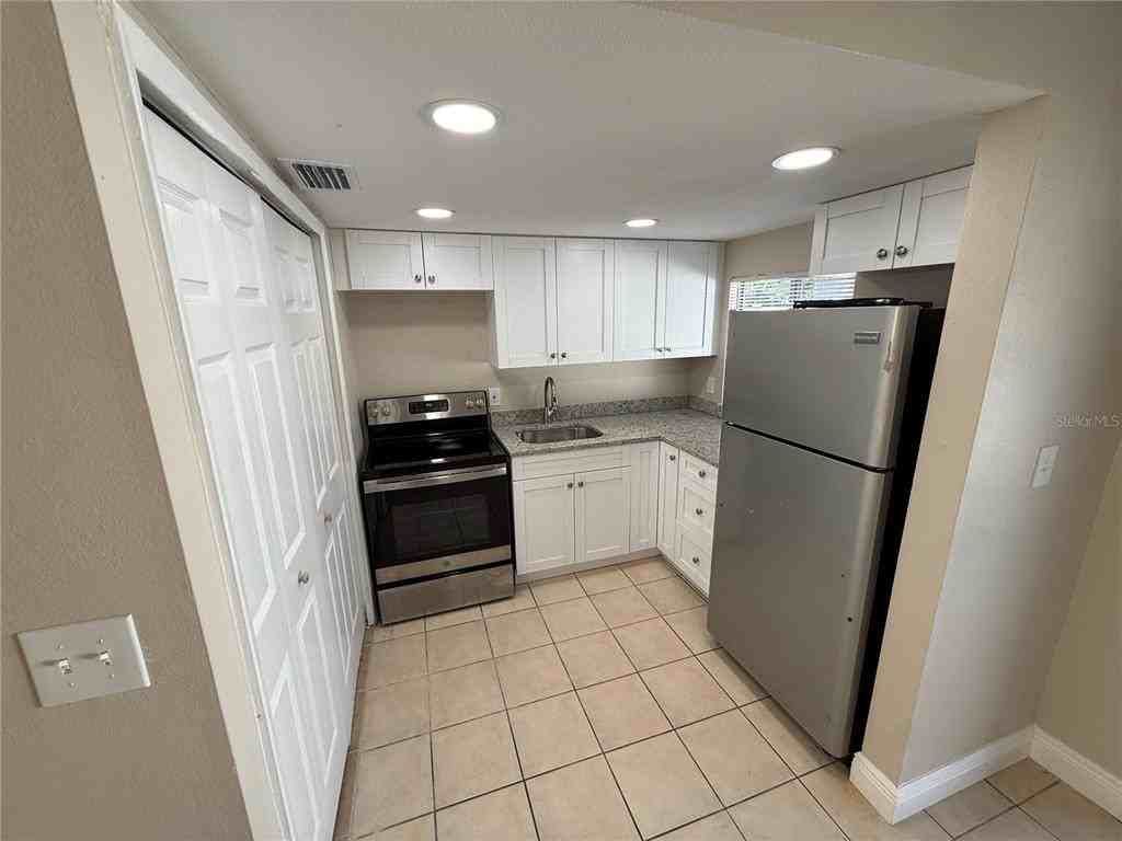 3007 S Manhattan Ave #3007A - Photo 4 of 13