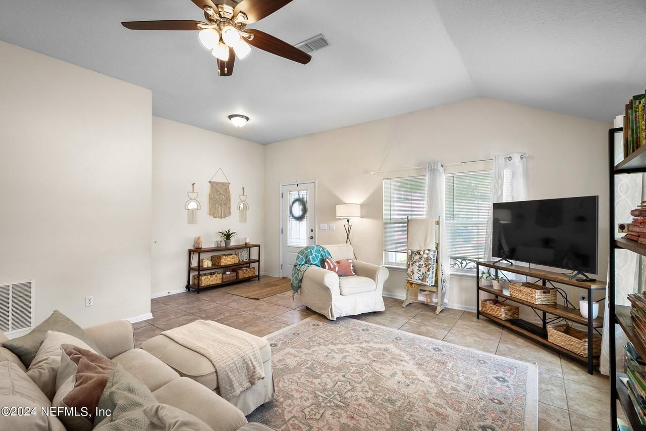 15606 Chir Pine Dr #15606 - Photo 7 of 35