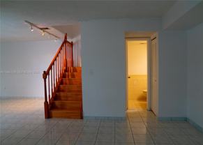 8093 Nw 99th St - Photo 1 of 1