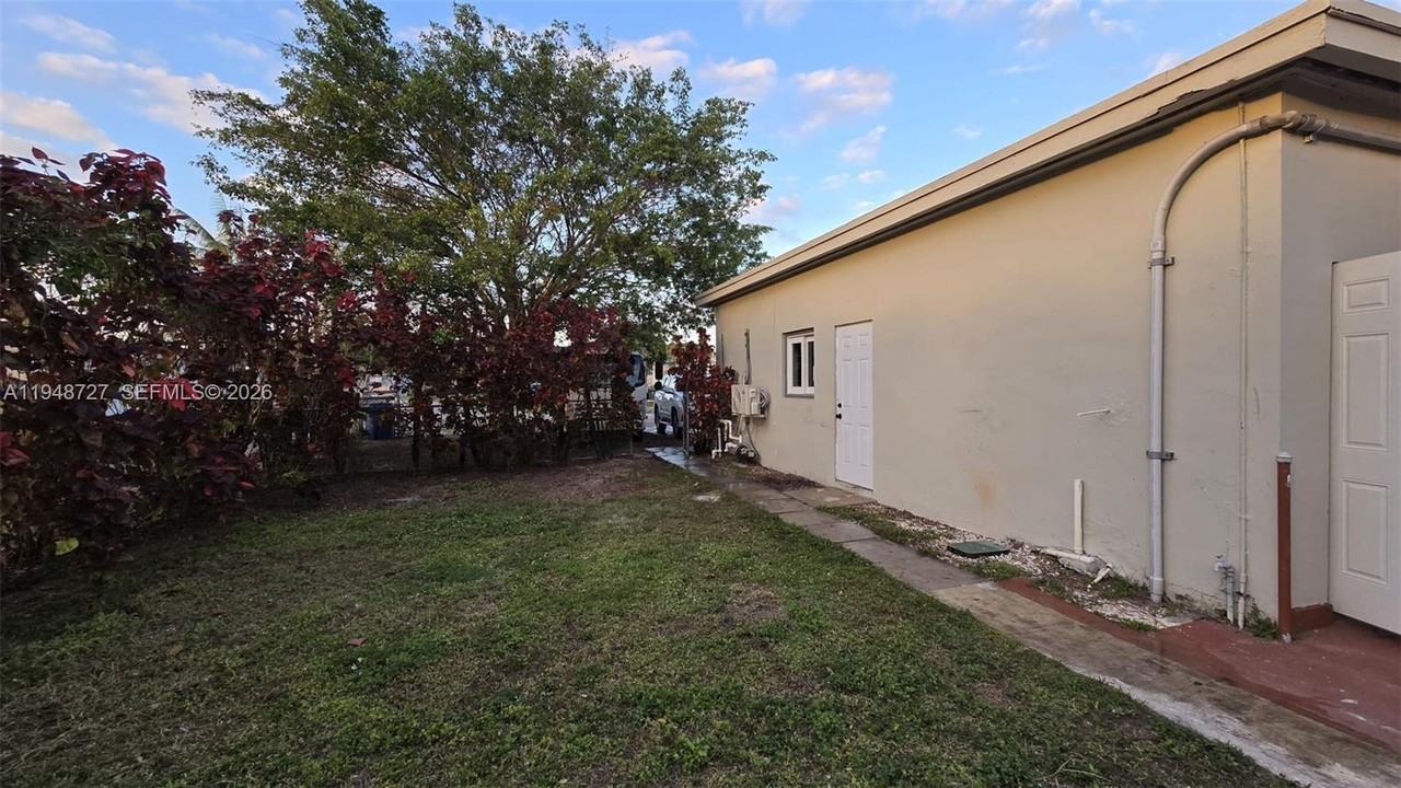 950 Nw 149th Ter #950-1 - Photo 7 of 7