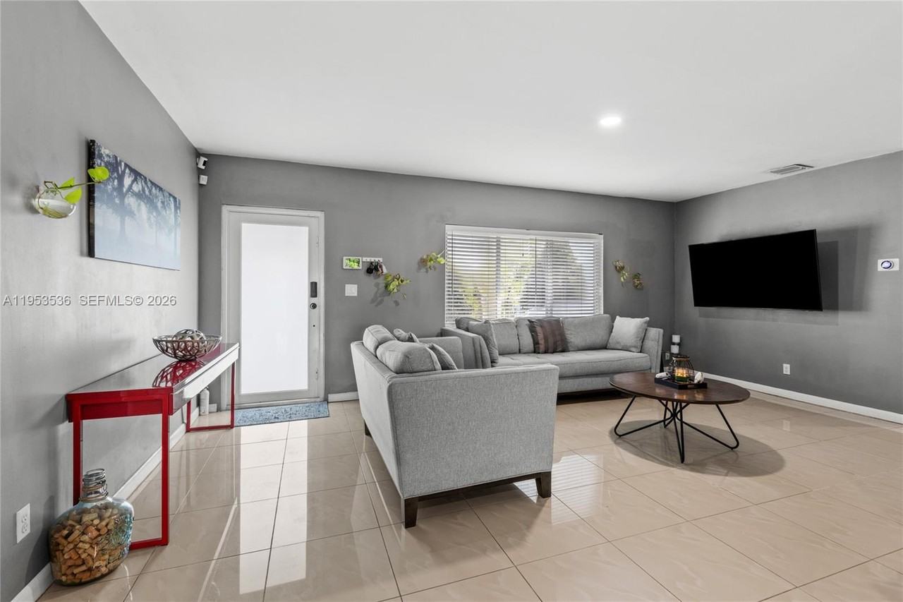 14950 S Biscayne River Dr #14950 - Photo 4 of 32