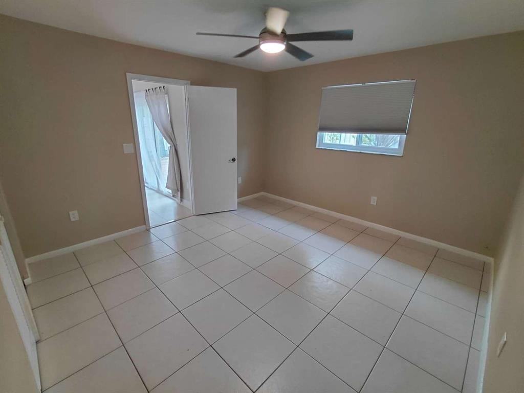 313 Se 4th Ter #313 - Photo 4 of 18