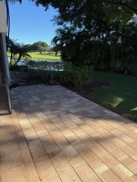 1900 Presidential Way #19001F - Photo 3 of 26