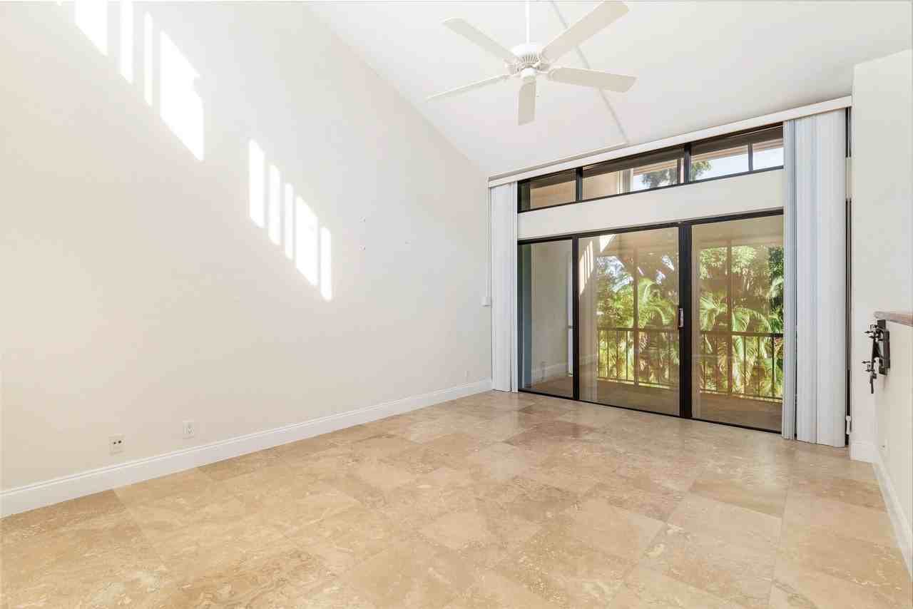 1900 Presidential Way #19001F - Photo 6 of 26