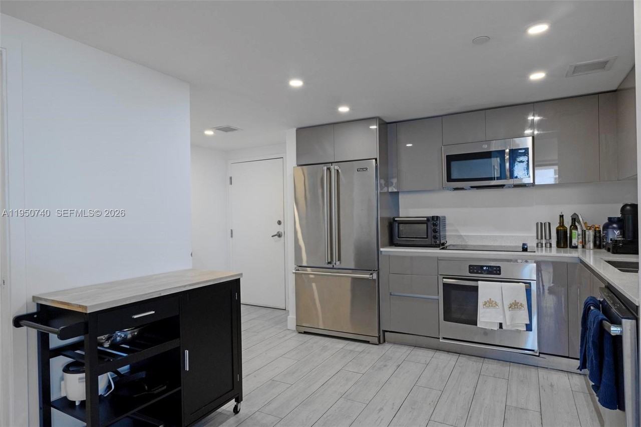 Arch Creek Dr #13800-606 - Photo 4 of 37